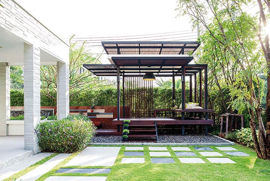 Chòi sân vườn có thể được làm từ nhiều chất liệu khác nhau như gỗ tự nhiên, tre, nứa Chòi sân vườn có thể được làm từ nhiều chất liệu khác nhau như gỗ tự nhiên, tre, nứa