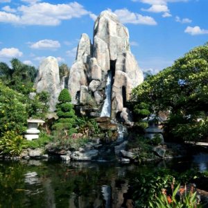 Hòn non bộ kết hợp thác nước lớn