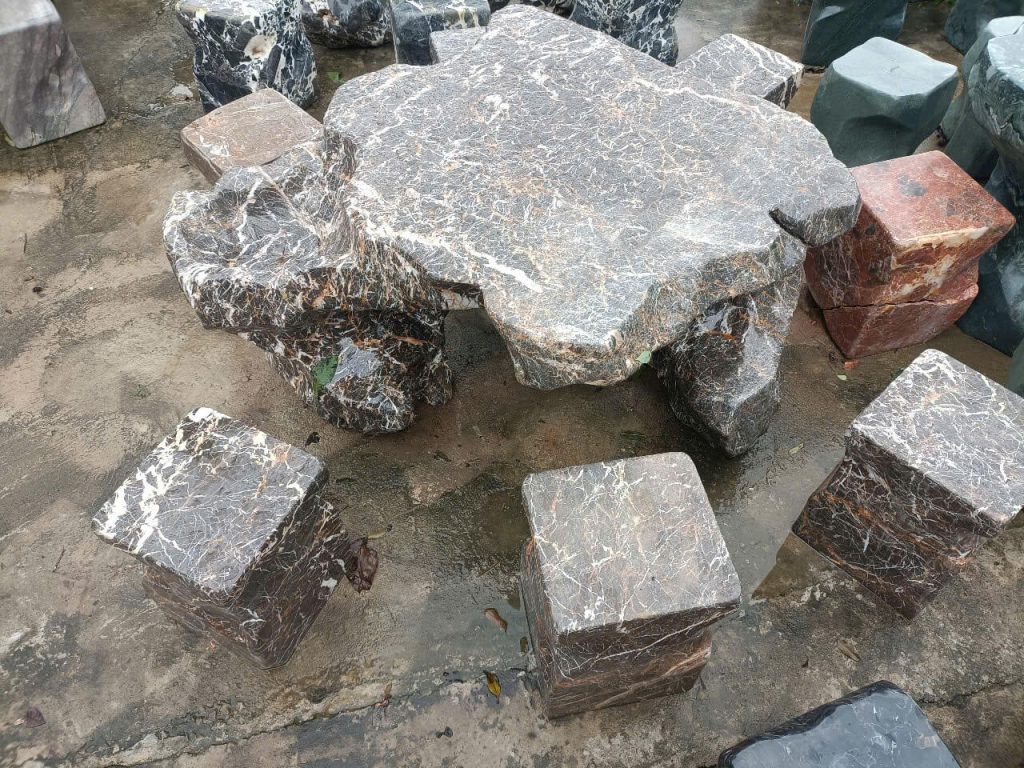 Bộ Bàn Ghế Đá Cẩm Thạch Nâu Đen - Nét Độc Đáo Từ Thiên Nhiên